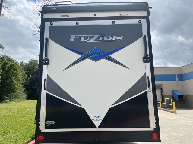 2021 Keystone Fuzion 427 — photo 7 of 8