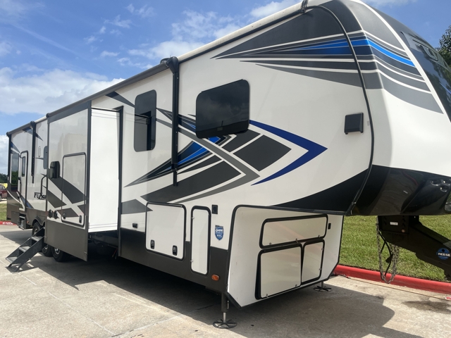 2021 Keystone Fuzion 427 — photo 1 of 8
