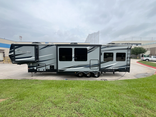 2019 Jayco Seismic 4212 — photo 8 of 8