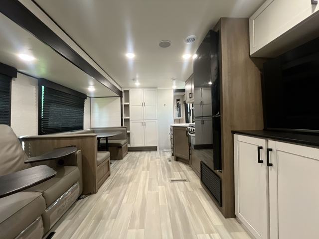 2025 Starcraft Autumn Ridge 28BHS — photo 4 of 8