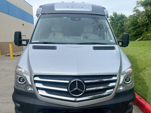2018 Leisure Travel Serenity S24CB — photo 4 of 8