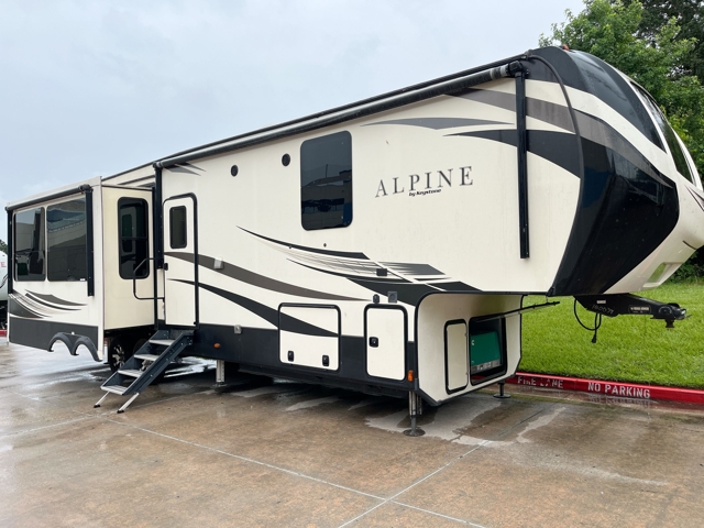 2020 Keystone Alpine 3651RL — photo 1 of 8