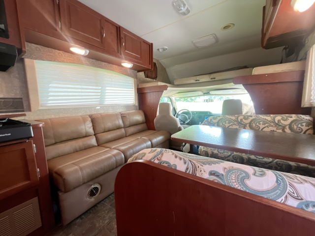 2014 Itasca Spirit 25B — photo 2 of 7