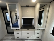 bedroom-closet thumbnail