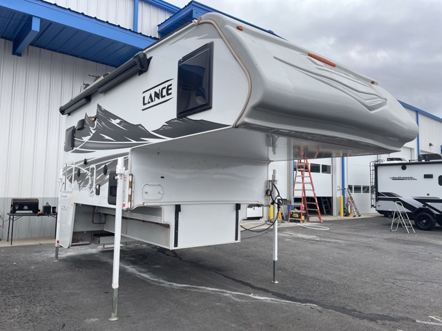 2025 Lance Lance 975 — photo 1 of 8