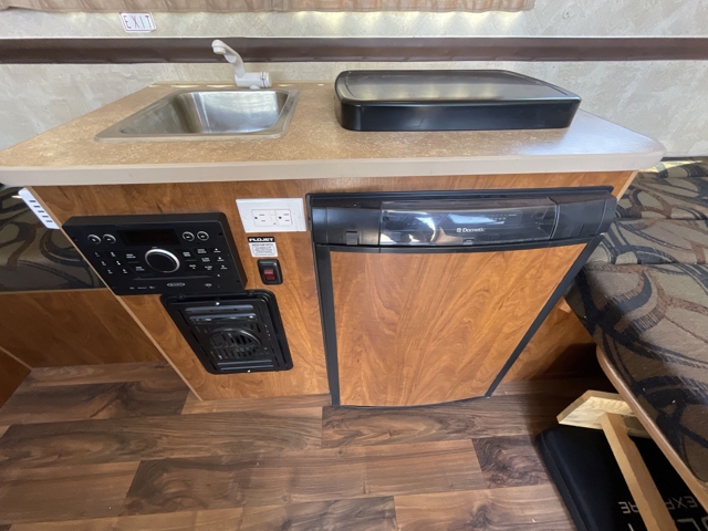2016 Chalet Chalet RV Inc Arrowhead — photo 8 of 8