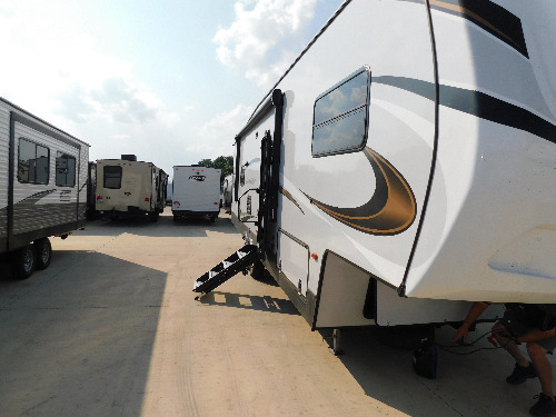 New Or Used Fifth Wheel Campers For Sale Camping World Rv Sales