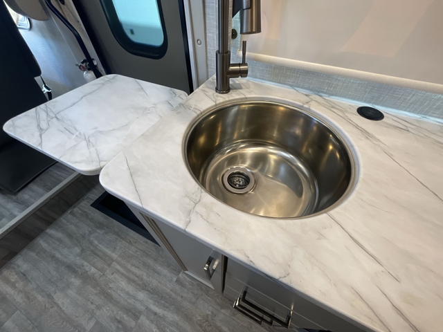 2025 Thor Axis 24.1 — photo 8 of 8