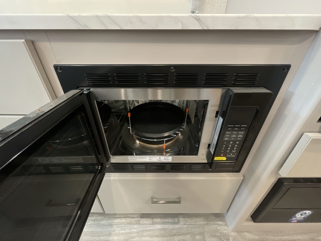 2024 Thor Axis 25.7 — photo 8 of 8