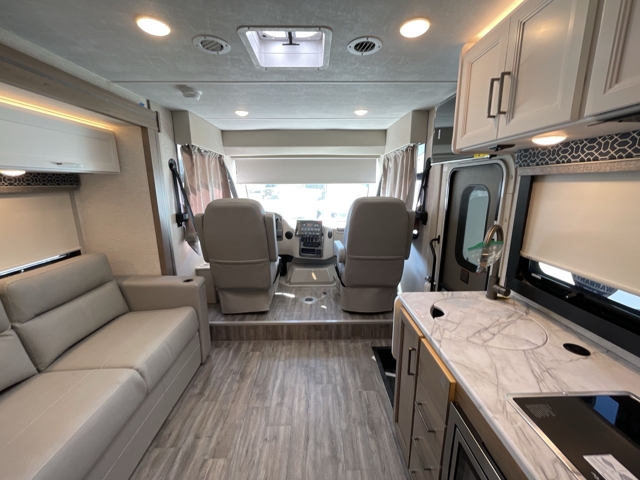 2026 Thor Freedom Traveler A24 — photo 4 of 8
