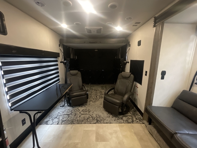 2022 Forest River Rogue 29KS — photo 3 of 8