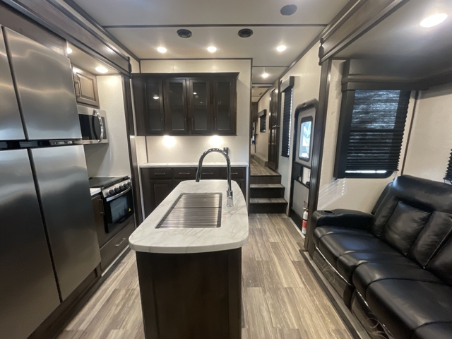 2022 Dutchmen Triton 3911 — photo 3 of 8