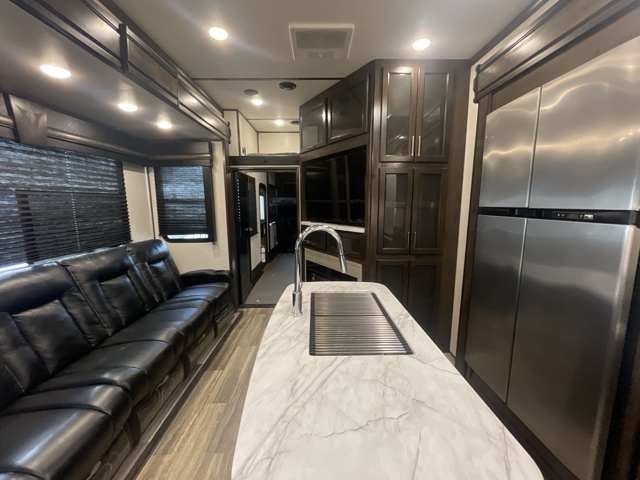 2022 Dutchmen Triton 3911 — photo 2 of 8