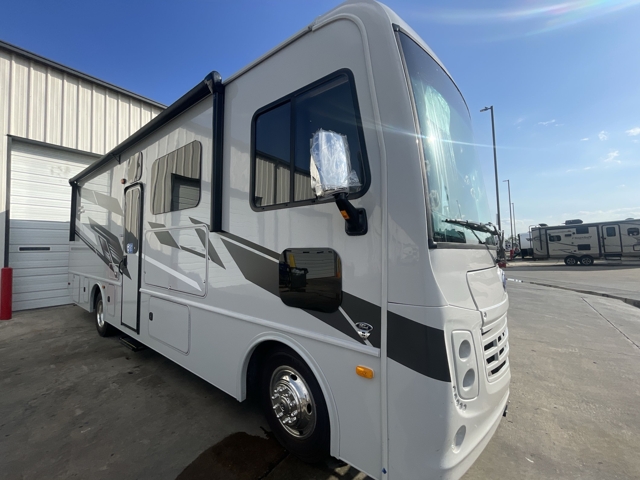 2026 Holiday Rambler Admiral 28A — photo 1 of 8