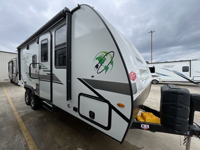 2022 Winnebago Micro Minnie FLX 2306BHS — photo 1 of 8