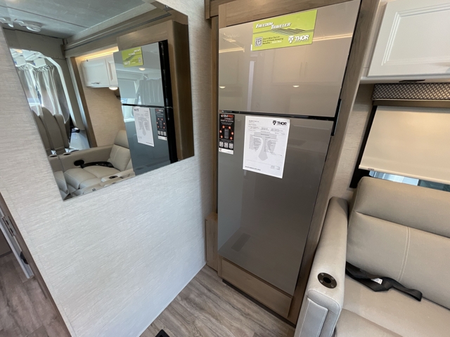 2026 Thor Freedom Traveler A26 — photo 6 of 8
