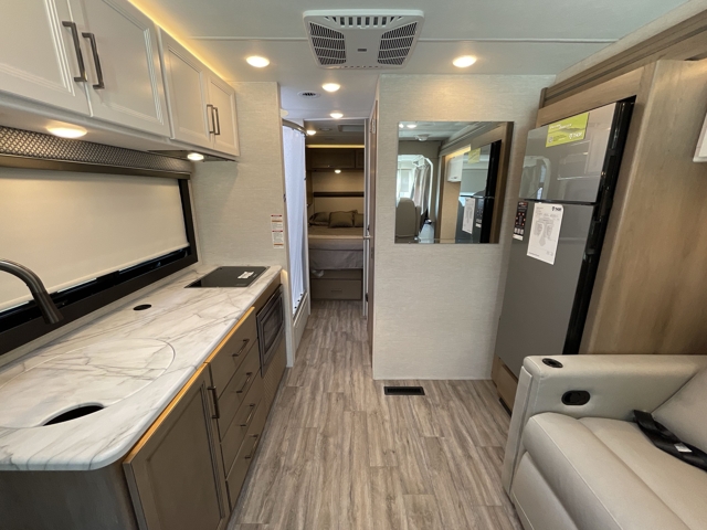 2026 Thor Freedom Traveler A26 — photo 3 of 8