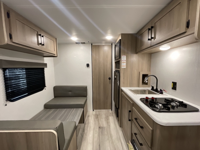 2026 Keystone Coleman 17R — photo 3 of 8