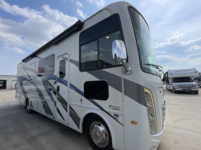 2024 Thor Hurricane 29M — photo 1 of 8