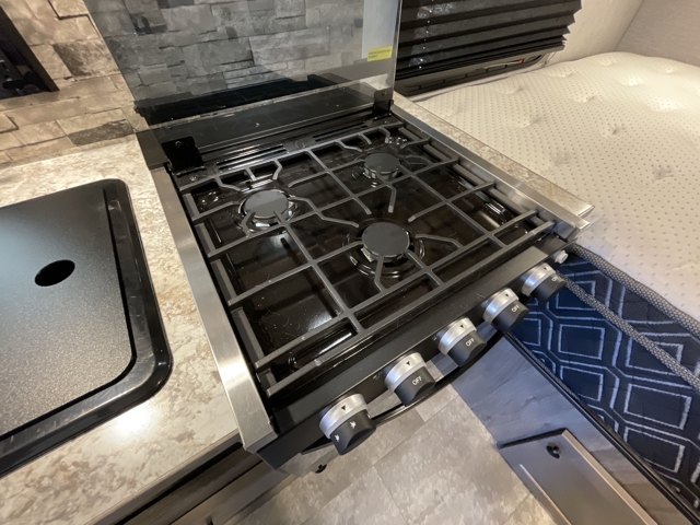 2023 Sunset Park RV Sun Lite 16BH — photo 7 of 8