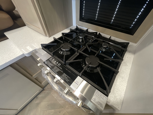 2026 Keystone Raptor 441 — photo 8 of 8