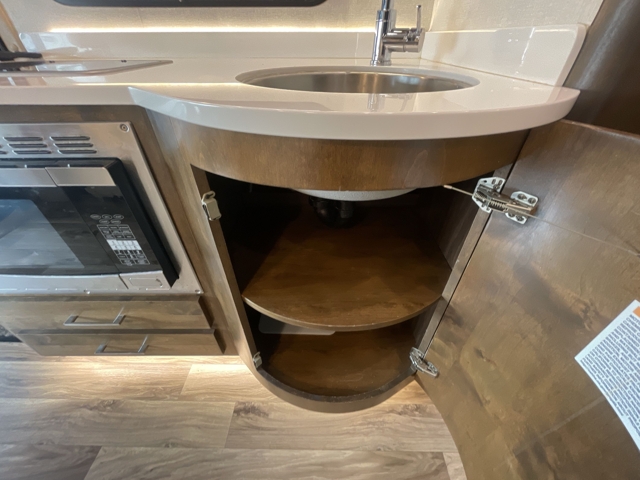 2019 Tiffin Wayfarer 24TW — photo 8 of 8