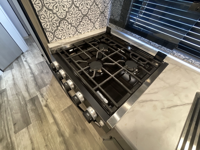 2023 Coleman Coleman Light 2515RL — photo 6 of 8