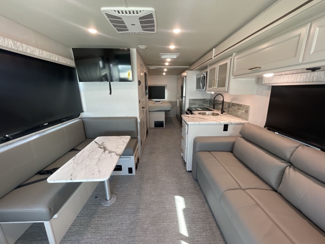 2026 Holiday Rambler Admiral 29M — photo 2 of 8
