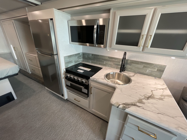 2026 Holiday Rambler Admiral 29M — photo 4 of 8