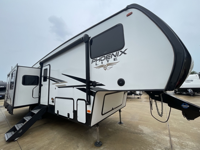 2023 Shasta Phoenix 284RL — photo 1 of 8