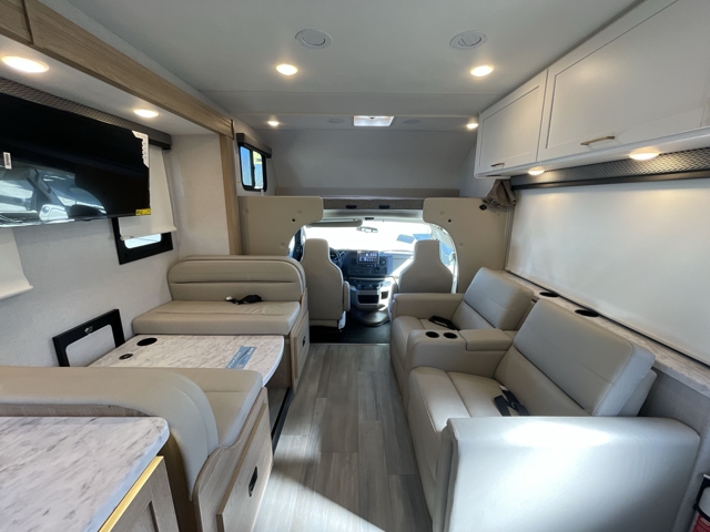 2026 Thor Four Winds 28Z — photo 3 of 8