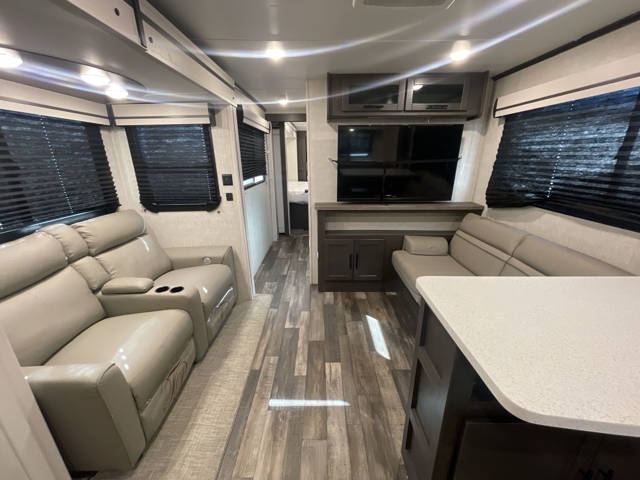 2023 Crossroads Cruiser Aire 29RKL — photo 3 of 8