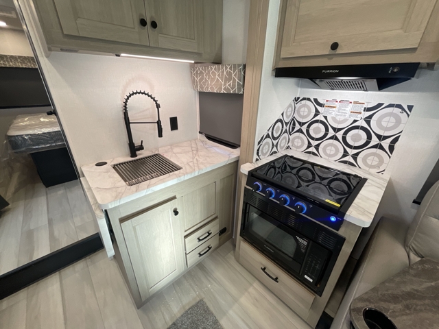 2026 Forest River Sunseeker 2860DSF — photo 5 of 8