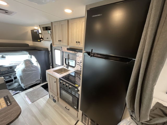 2026 Forest River Sunseeker LE 2350F — photo 5 of 8