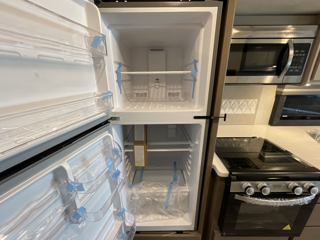 2026 Thor Hurricane 29L — photo 6 of 8