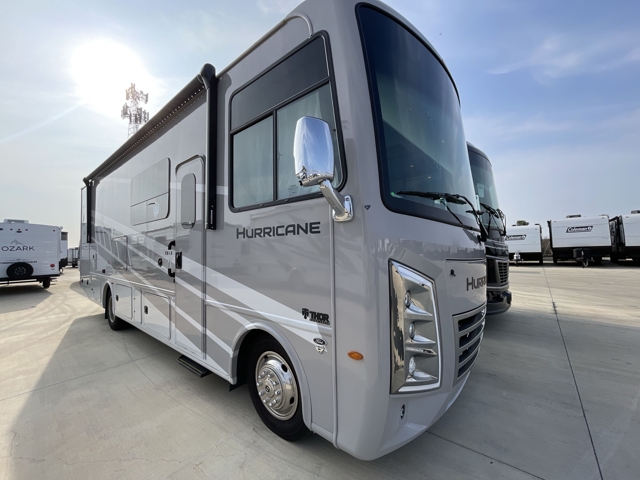 2026 Thor Hurricane 29L — photo 1 of 8