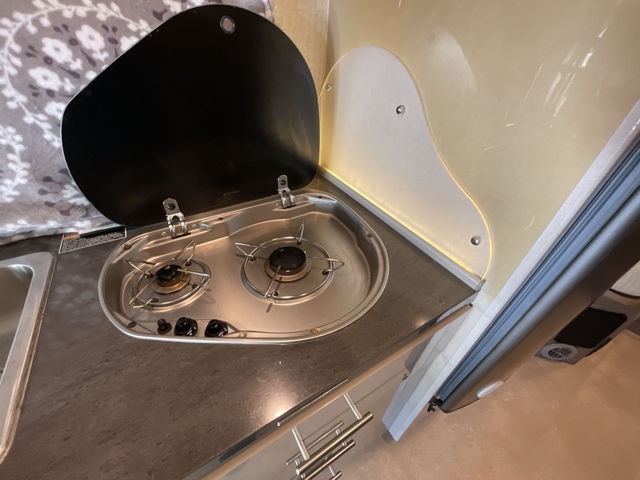 2016 Itasca Navion 24V — photo 7 of 8