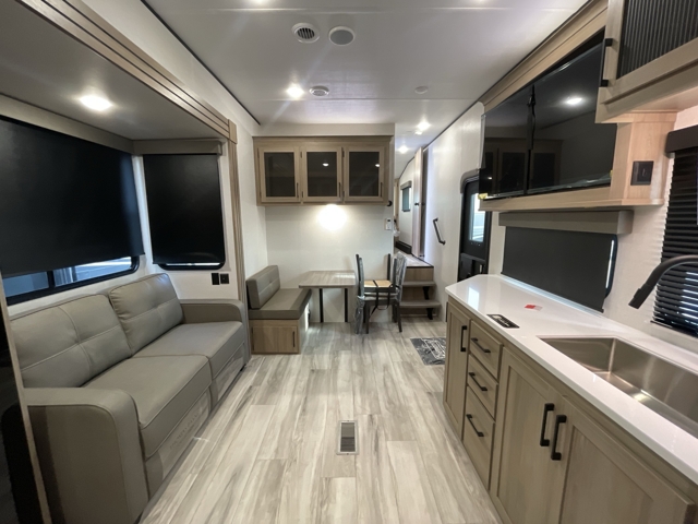 2026 Keystone Coleman Legacy 3000LOFT — photo 4 of 8