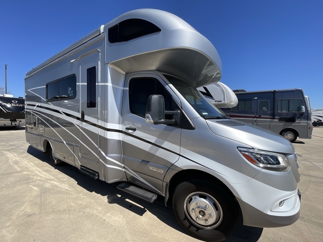 2021 Winnebago View 24D — photo 1 of 8
