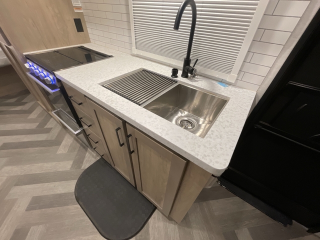 2023 Ember Touring 20FB — photo 8 of 8