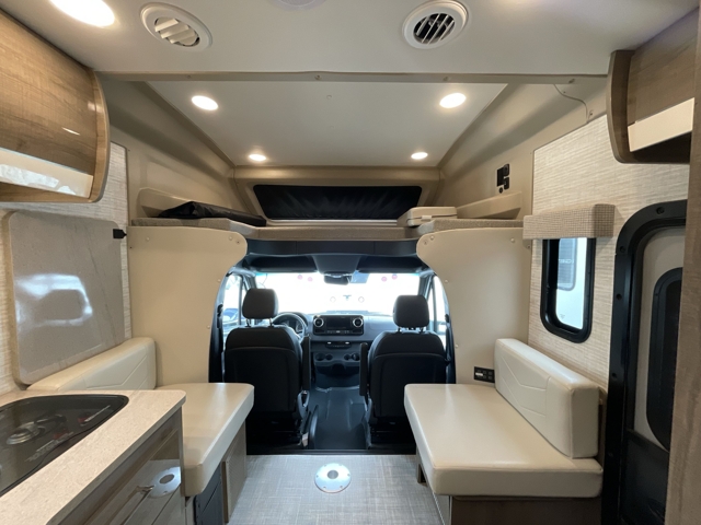 2024 Entegra Coach Qwest 24N — photo 3 of 8