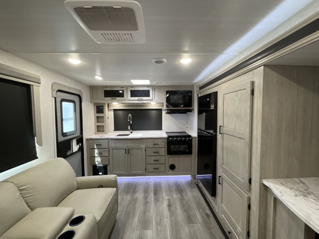 2024 East To West Alta 2350KRK — photo 4 of 8