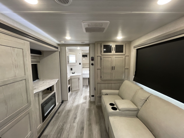 2024 East To West Alta 2350KRK — photo 3 of 8