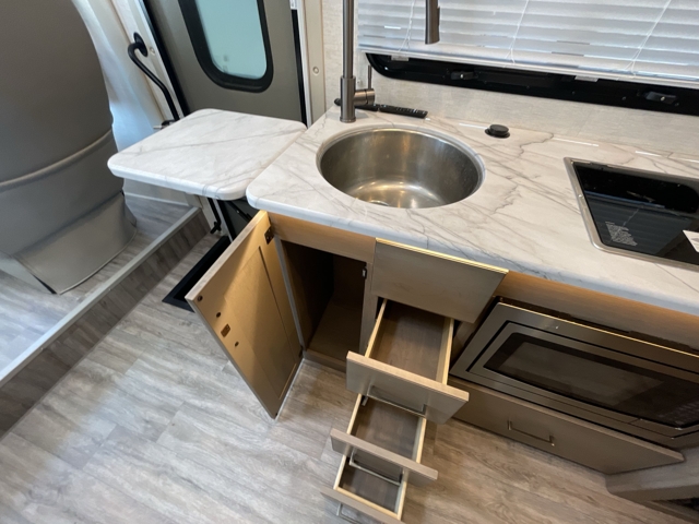 2026 Thor Freedom Traveler A24 — photo 4 of 8