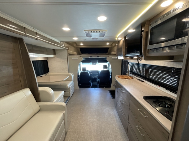 2024 Jayco Melbourne Prestige 24RP — photo 3 of 8