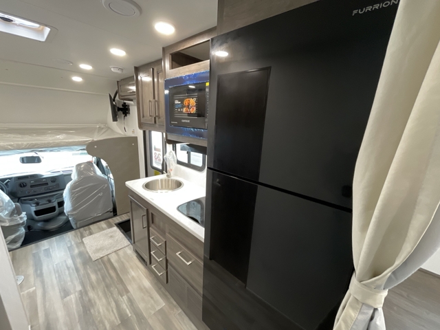 2026 Entegra Coach Odyssey SE 22TF — photo 5 of 8