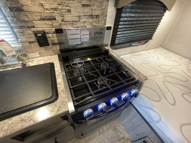2024 Sunset Park RV Sun Lite 16BH — photo 6 of 8