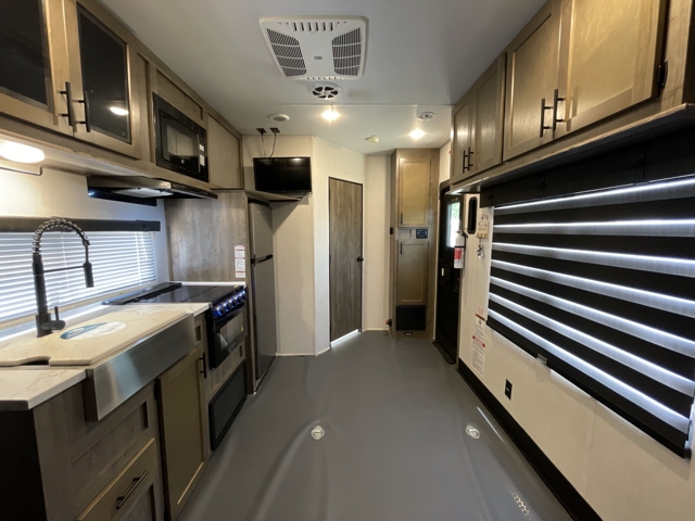 2022 Forest River Rogue 25V — photo 6 of 8