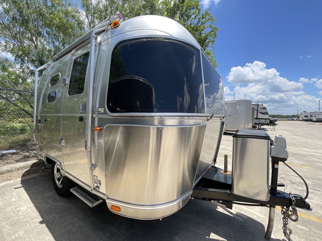 2020 Airstream Caravel 16RB — photo 1 of 8