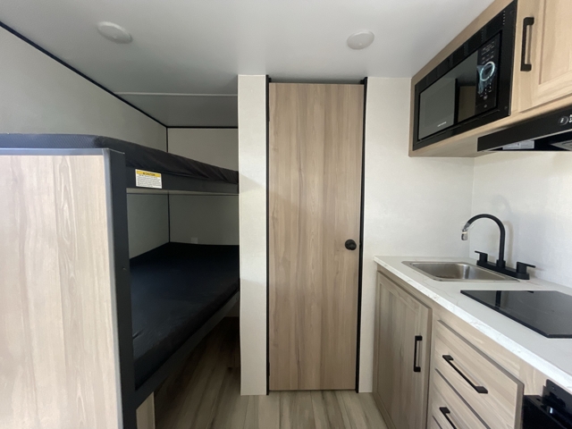 2027 Keystone Coleman 13B — photo 5 of 8